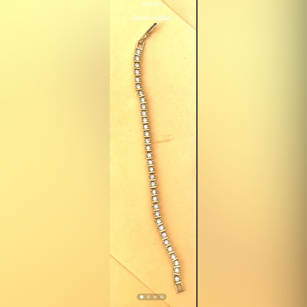 BEAUTIFUL VINTAGE CUBIC ZIRCONIA TENNIS BRACELET!
